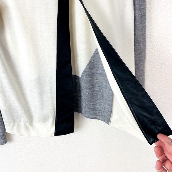 Aiko Catalina Color Block Split Back Sweater Size S - Picture 6 of 9